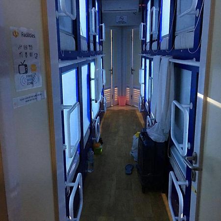 Qb Sleep Capsule Hotel Kuta Lombok Extérieur photo